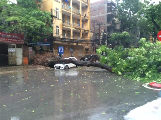 Diễn biến mới nhất bão số 3: Gió giật cấp 8 tại Hà Nội 