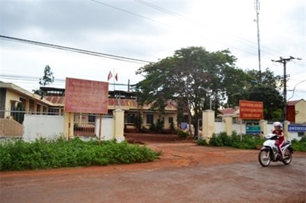 Kỷ luật Chủ tịch xã quan hệ bất chính với Chủ tịch hội phụ nữ