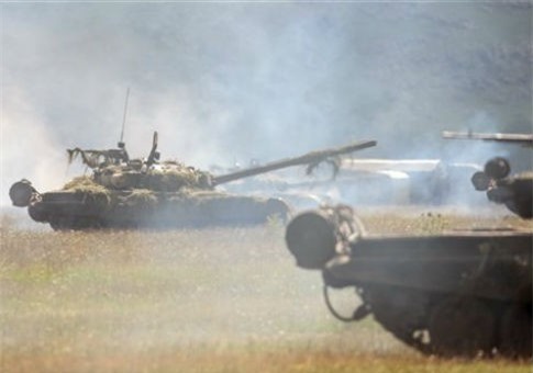 Mỹ: 40.000 lính và xe tăng Nga dàn trận dọc biên giới Ukraine