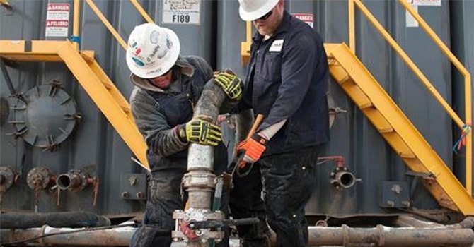 Giá dầu Mỹ "lập đỉnh" tăng mạnh sau 7 tuần