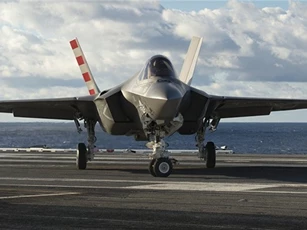 Hệ thống tên lửa S-500 Nga có tiêu diệt được chiến đấu cơ F-35?