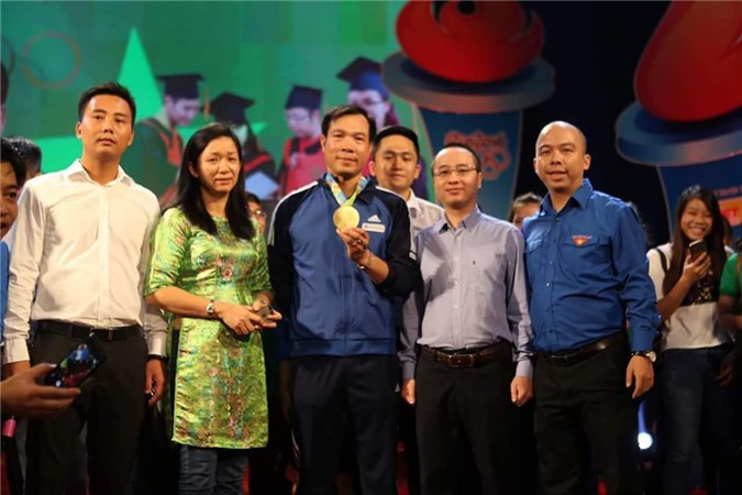 Xạ thủ Hoàng Xuân Vinh tham dự chương trình “Khát vọng chinh phục đỉnh cao”