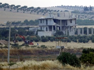 Quân đội Thổ Nhĩ Kỳ bắn trả ác liệt ở Bắc Syria