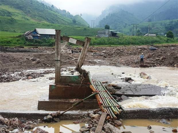 Sập mỏ vàng ở Lào Cai: Tình tiết mới nhất