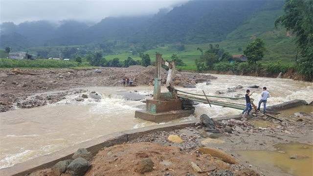 Sập mỏ vàng ở Lào Cai: Toàn cảnh hiện trường