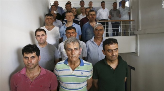 Thổ Nhĩ Kỳ buộc gần 600 Đại tá "nghỉ hưu non" sau đảo chính