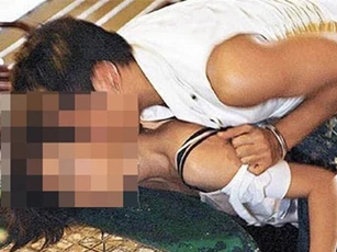 Dụ bé gái 12 tuổi đi chơi đêm rồi "mây mưa" trên bãi đất trống