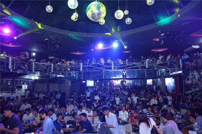 Hà Nội nới "giờ giới nghiêm", quán bar được mở đến 2 giờ sáng