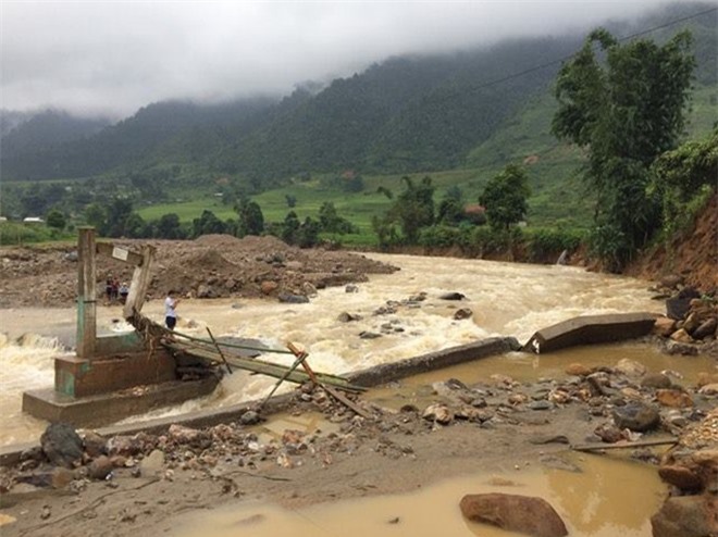 Sập mỏ vàng ở Lào Cai: Ít nhất 7 người chết