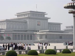 Nhà ngoại giao Triều Tiên ở Nga bị nghi "nối gót" đào tẩu