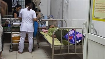 Ngậm nòng súng bóp cò, trưởng công an xã bị rách lưỡi