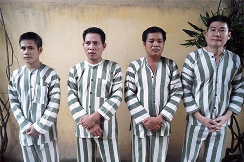 Phá sới bạc "khủng" cảnh giới nghiêm ngặt trong khu chung cư