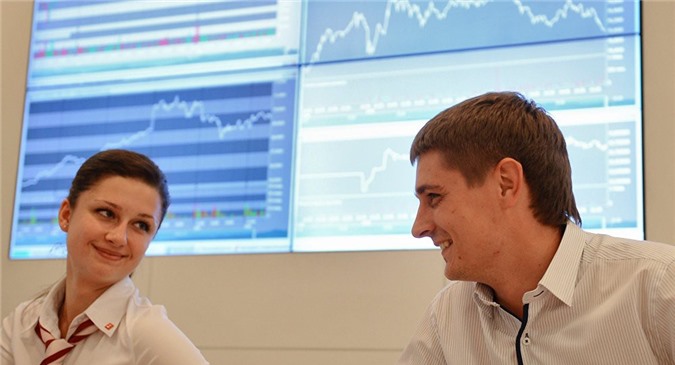 Chứng khoán Nga chuẩn bị kinh doanh bằng tiền Việt Nam