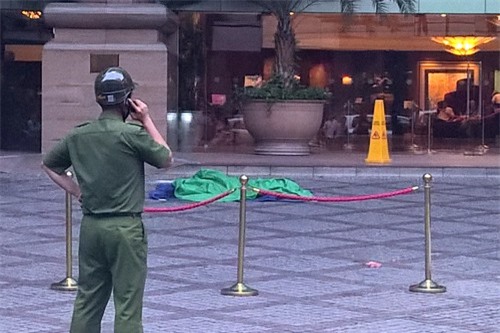 Rơi từ tầng cao khách sạn 5 sao, người đàn ông tử vong