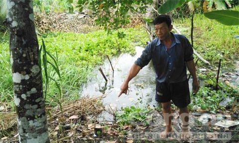 Cho bồ nhí tiền, rồi dựng hiện trường giả báo bị cướp