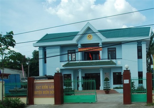 Liều lĩnh đột nhập trụ sở Hạt kiểm lâm trộm điện thoại