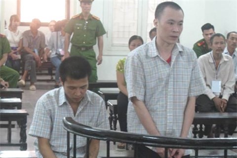 Mời ăn tạ lỗi bất thành, lấy dao đoạt mạng đối thủ