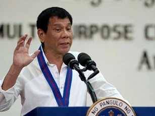 Tổng thống Philippines sẵn sàng tạm gác phán quyết Biển Đông
