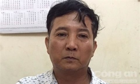 Con trai bị đánh, anh trai cầm dao đâm chết em ruột