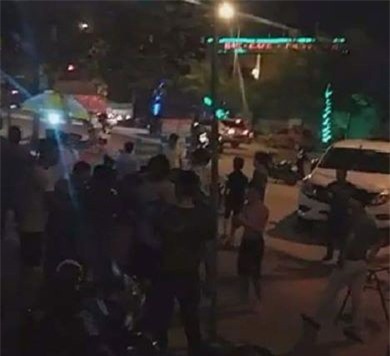 Vừa ra khỏi quán karaoke, khách bị bắn tử vong