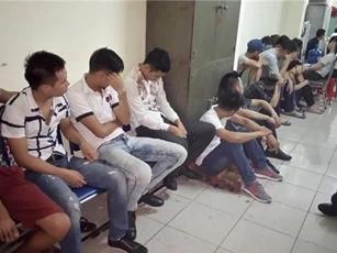 Đột kích động lắc số 1 đất Cảng, 60 dân chơi "phê" ma túy