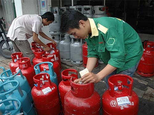 Giá gas tăng 6.000 đồng/bình 12kg từ hôm nay