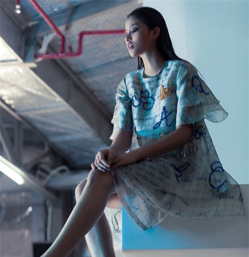 The Face Việt Nam 2016: Phạm Hương tung ảnh cá tính