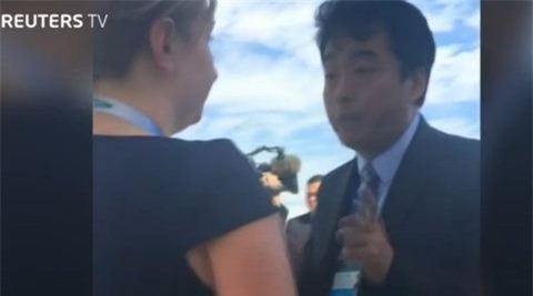 An ninh Trung Quốc thô lỗ cản đường Cố vấn An ninh quốc gia Mỹ