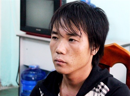 Công an phường bị chém liên tiếp trong khi tuần tra