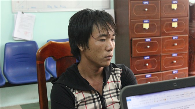 Kẻ ngáo đá, vác mã tấu chém công an