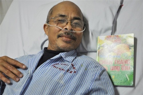 Vợ nghệ sĩ Hán Văn Tình chạy vạy lo tiền tang lễ cho chồng