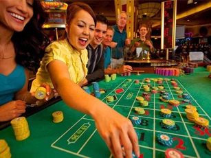 Thủ tướng cấm cán bộ công chức vào casino đánh bạc