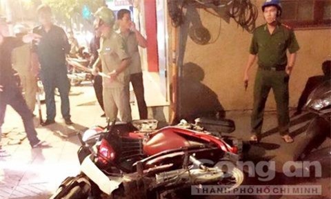 Ba thanh niên chặn đánh cô gái cướp xe máy lúc rạng sáng