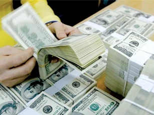 Việt Nam vay nợ nước ngoài gần 5 tỷ USD trong 8 tháng