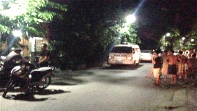 Chồng vung dao chém chết vợ dã man ở Hòa Bình