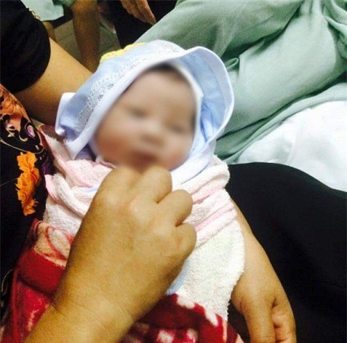 Vụ đặt xác hài nhi lên bàn giám đốc: Đình chỉ kíp trực