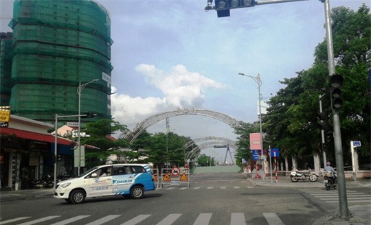 Đà Nẵng: Tạm dừng thi công hầm chui phía Tây cầu sông Hàn 