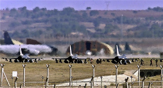 NATO tăng cường hiện diện quân sự ở Thổ Nhĩ Kỳ