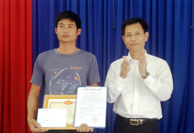 Vụ tài xế xe tải cứu xe khách: Đừng để người ta sợ làm điều tử tế!