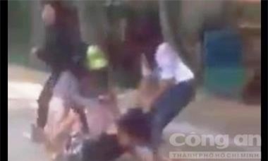 Xác định nhóm người đánh hội đồng, lột đồ nữ sinh giữa đường