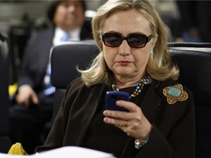 Bà Clinton tiếp tục cáo buộc Nga can thiệp vào cuộc bầu cử Mỹ