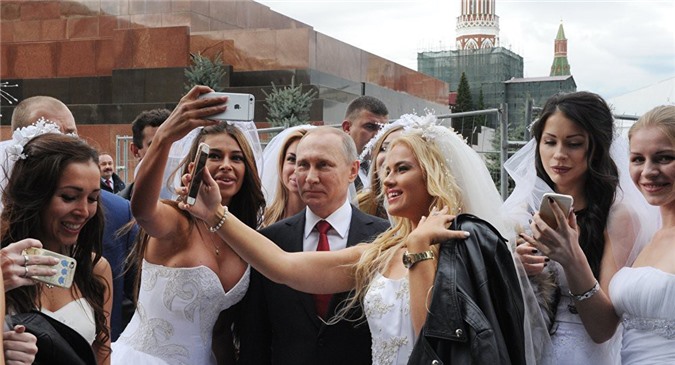 Dân Mỹ ủng hộ quan điểm của Donald Trump khi ca ngợi ông Putin