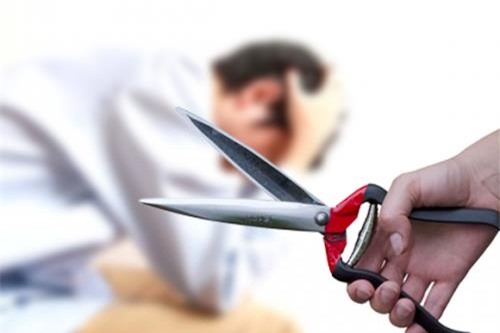 Khởi tố đối tượng cắt của quý tình địch tại nhà nghỉ ở Bắc Giang