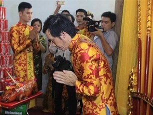 Không có chuyện nghệ sĩ Hoài Linh đóng cửa nhà thờ Tổ