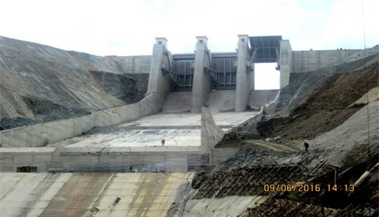 Vỡ cống dẫn dòng thủy điện Sông Bung 2, nhiều người mất tích?