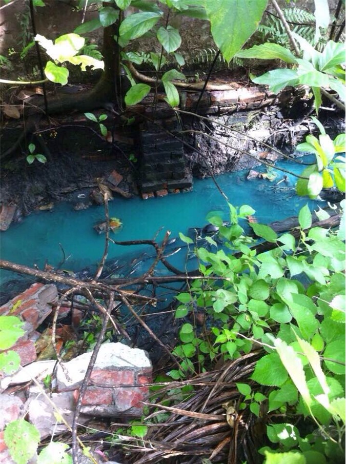 Cụm CN Phú Minh gây ô nhiễm: Dân sống chung với khí lạ và dòng nước lạ