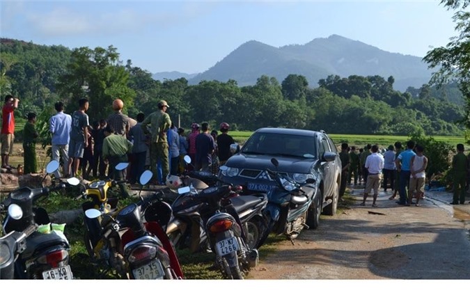 Nghệ An: Sau lũ quét, nhiều phần thi thể người trôi dạt bờ suối