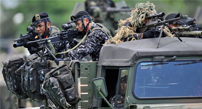 Tổng thống Philippines muốn mua vũ khí của Nga và Trung Quốc