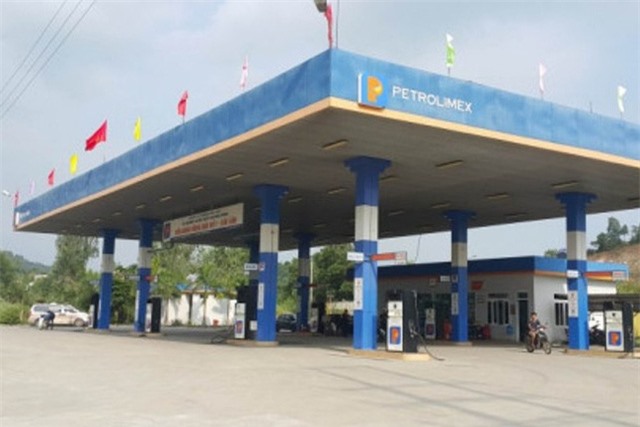 Mâu thuẫn đi đường, thiếu tá công an bị đánh nhập viện