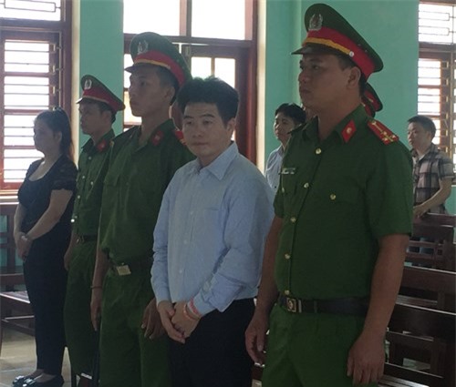 Xét xử Tàng Keangnam: Nữ quái buôn ma túy "găm" chất độc để tự sát